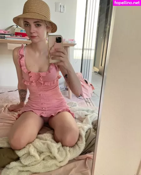 Eurocatgirl 1 OnlyFans Thumbnail #UacQV1qqT6