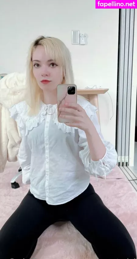 Eurocatgirl 1 OnlyFans Thumbnail #bZDILiruPz