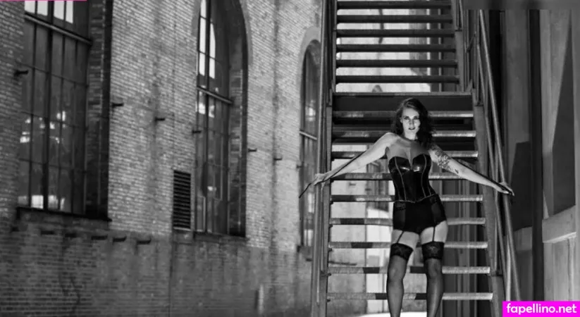 Euromir OnlyFans Thumbnail #4XmM4cTul3