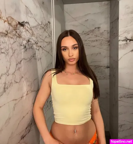 Ev Elinne OnlyFans Thumbnail #7uVIuhyX26