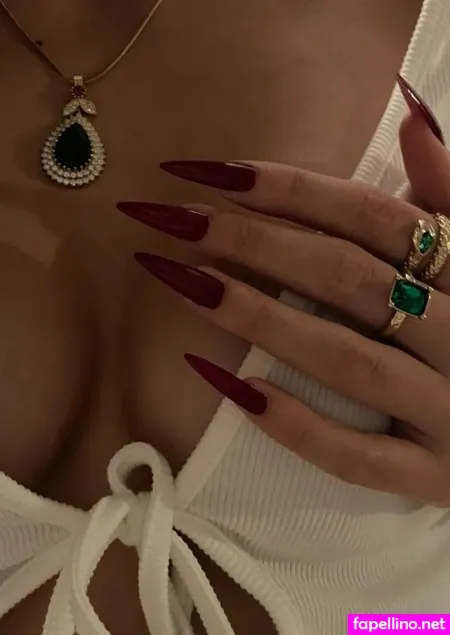 Ev Elinne OnlyFans Thumbnail #YphyOVYmQ2