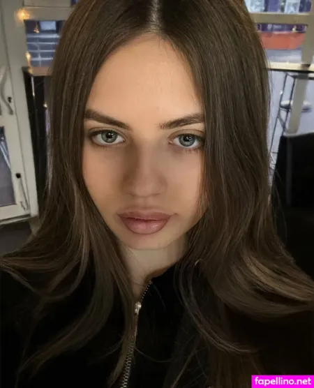 Eva 19y O OnlyFans Thumbnail #5I5bMInrEx