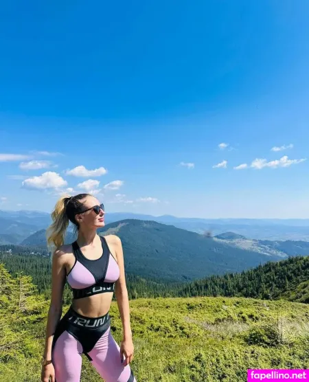 Eva Amelia OnlyFans Thumbnail #YHoRk4NDs5