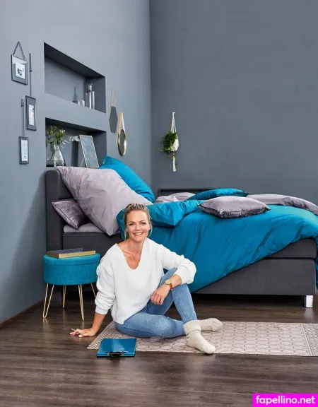 Eva Brenner OnlyFans Thumbnail #AojCaeInds