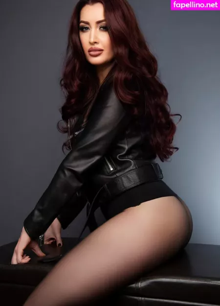 Eva Dominatrix OnlyFans Thumbnail #jNUEbr8oWi