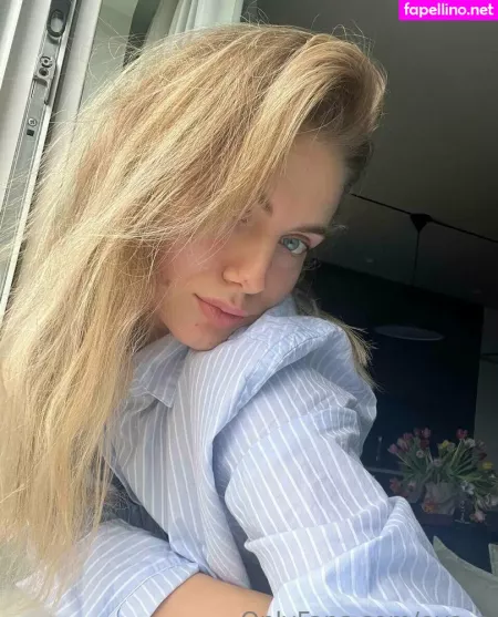 Eva E OnlyFans Thumbnail #1zp8xA6PeN