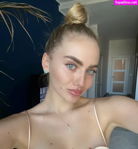 Eva E OnlyFans Thumbnail #OcUG9JPF8x