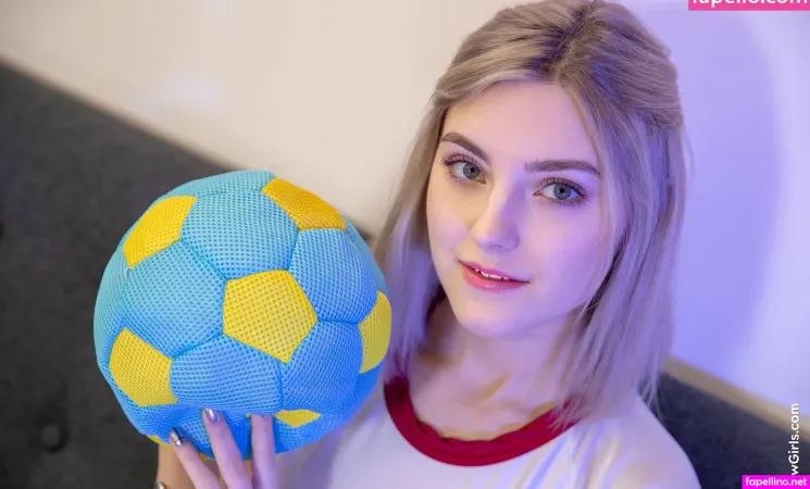 Eva Elfie 35 OnlyFans Thumbnail #vTjwcTTBRU