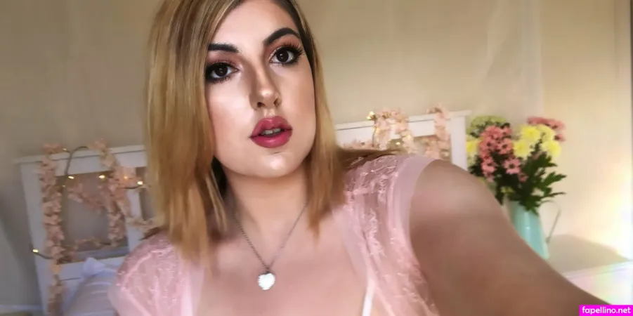 Eva Elizabeth OnlyFans Thumbnail #RvFfVtyAGq