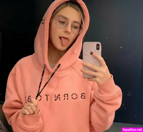 Eva Elvie OnlyFans Thumbnail #NEGrTAqOfw