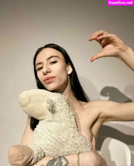 Eva Innocent OnlyFans Thumbnail #4RMS2WmhUV