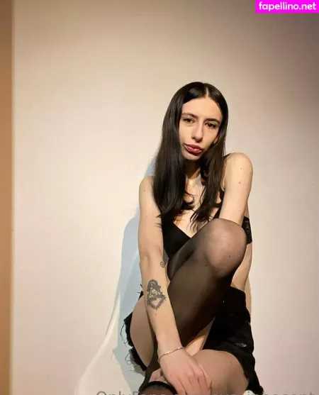 Eva Innocent OnlyFans Thumbnail #6WwX9s7HVn