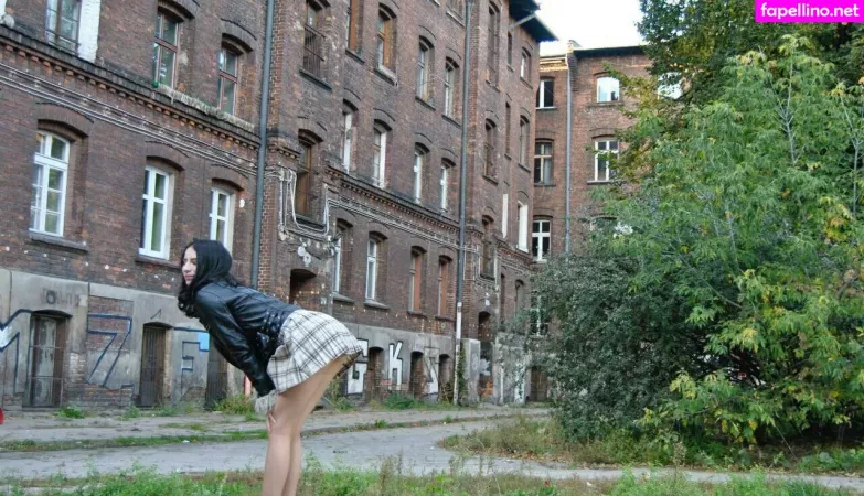 Eva Innocent OnlyFans Thumbnail #7VJbKxfd6x