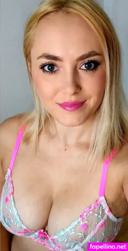 Eva Nextdoor OnlyFans Thumbnail #OPPsuz4AU2