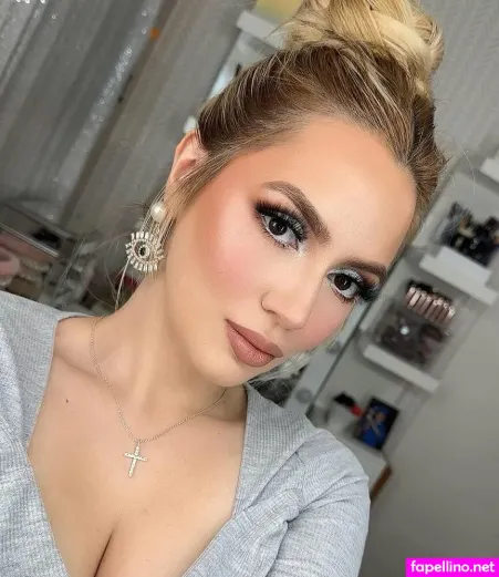 Eva Nunez OnlyFans Thumbnail #uGdUmjrjio