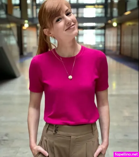 Eva Schulz OnlyFans Thumbnail #qS5Gvff9A0