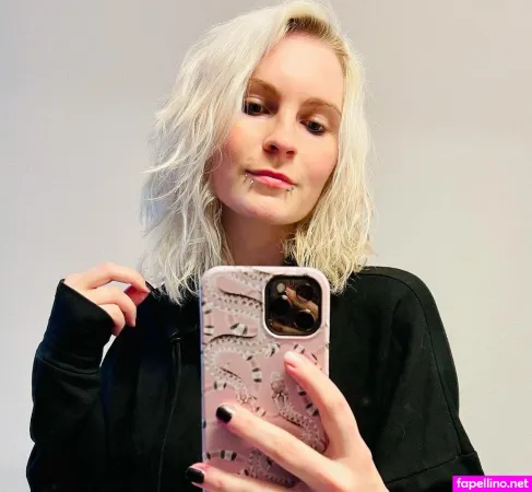 Eva Sykora OnlyFans Thumbnail #SRD2N3coMJ