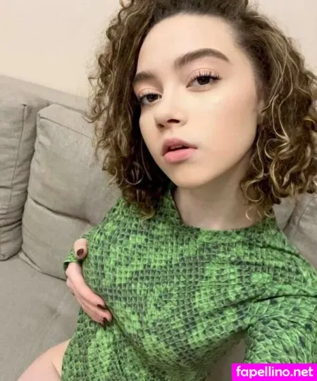 Evacurlysue OnlyFans Thumbnail #2xmJ7Fdros