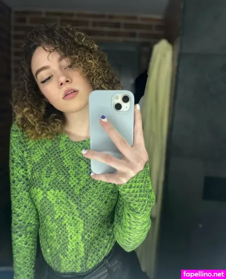 Evacurlysue OnlyFans Thumbnail #eu6MuJ8Xmu