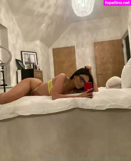 Evadeexo OnlyFans Thumbnail #pHzoUkOtlp