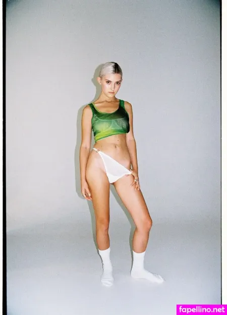 Evaelfiefree 1 OnlyFans Thumbnail #kbVyEEIhNf