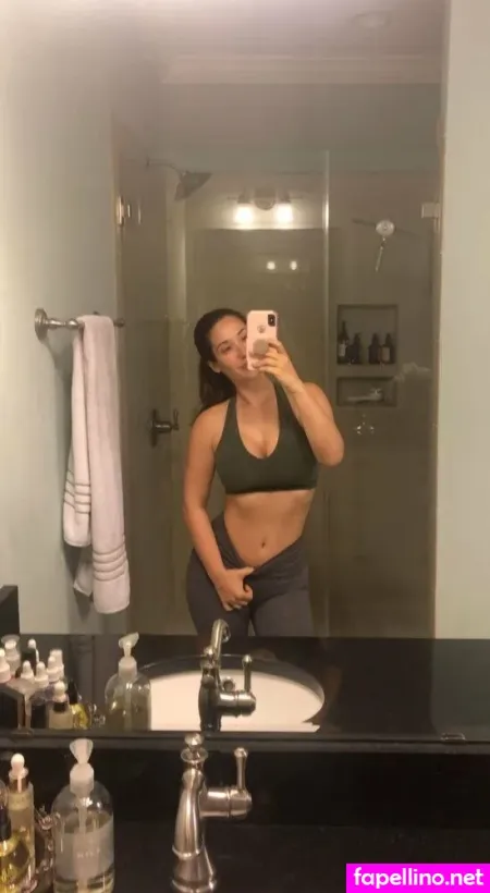 Evalovia 4 OnlyFans Thumbnail #LY8zesavnn