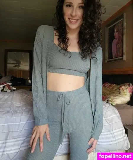 Evangelinewants2play OnlyFans Thumbnail #52HnLRKFnf