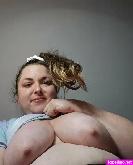 Evarosekiss OnlyFans Thumbnail #DUQLe8M6tO