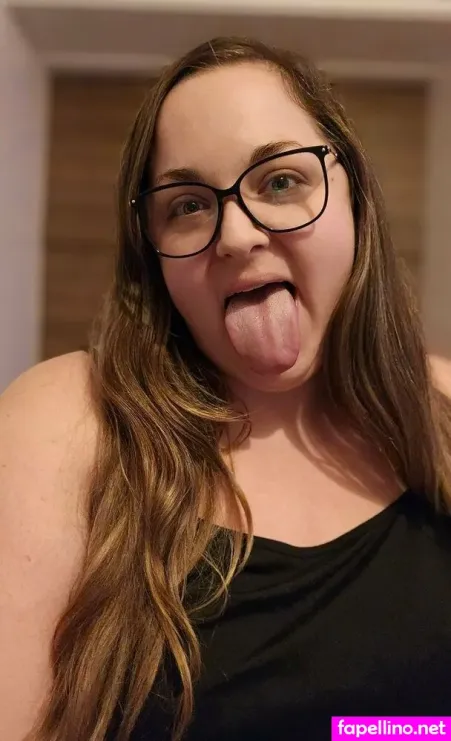 Evarosekissfree OnlyFans Thumbnail #HuO1axznSC