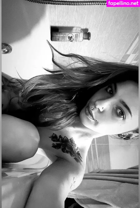 Evasciacca OnlyFans Thumbnail #OQQNCaDGHK