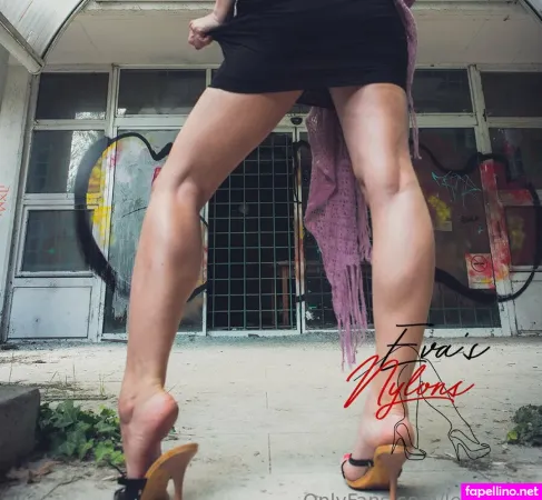 Evasnylons OnlyFans Thumbnail #SSoxH2rc58