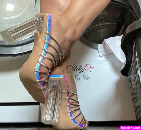 Evasnylons OnlyFans Thumbnail #cPmBr1dFEK