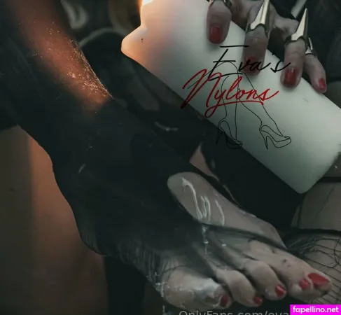 Evasnylons OnlyFans Thumbnail #j2ToArE4YU