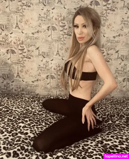 Evavixenfree OnlyFans Thumbnail #1igjjU40SY