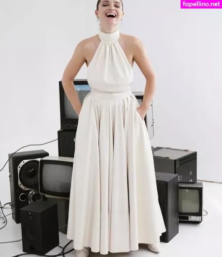 Eve Hewson OnlyFans Thumbnail #HLrAssb0TY