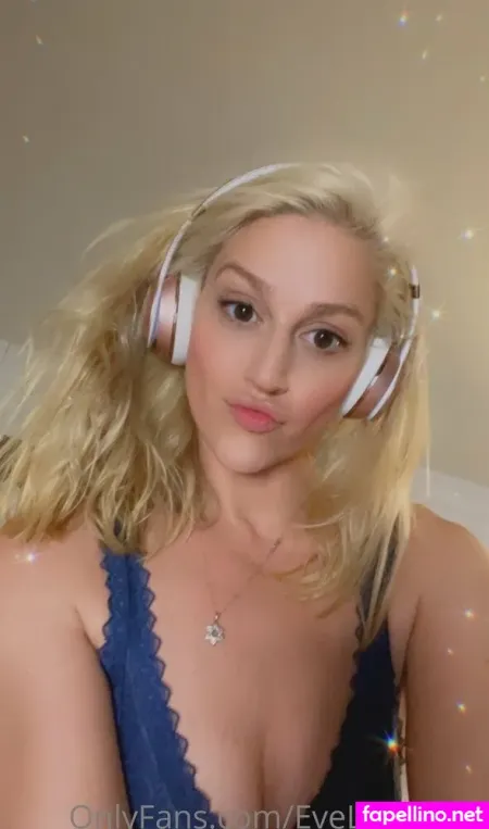 Eve Lawrence OnlyFans Thumbnail #LoBpBwON6h