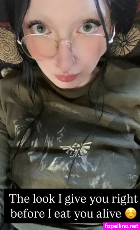 Eve Moss OnlyFans Thumbnail #TnvT4nyHjz