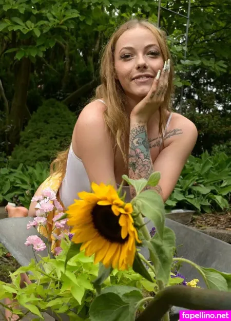 Evee Avery OnlyFans Thumbnail #MRwIMMt2yL