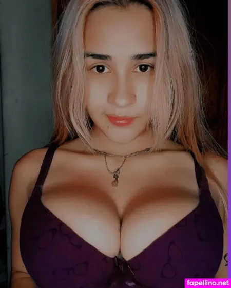 Evee Varas OnlyFans Thumbnail #ASjO2d20fd