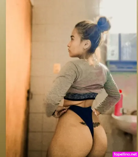 Evee Varas OnlyFans Thumbnail #F1C1nCrNuc
