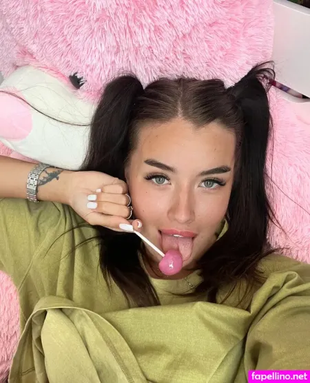 Eveealexis OnlyFans Thumbnail #pyPB4m61Fz