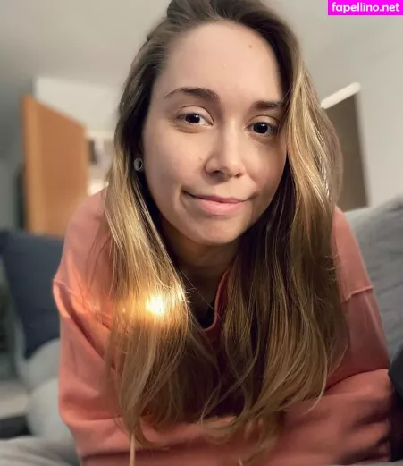 Evelien OnlyFans Thumbnail #v8mUcAQdKZ