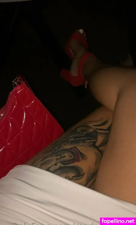Eveliinxxx OnlyFans Thumbnail #9KsHrWxINA