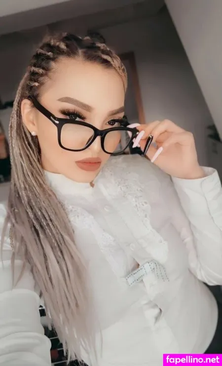 Eveliinxxx OnlyFans Thumbnail #LkKkoHI6qa