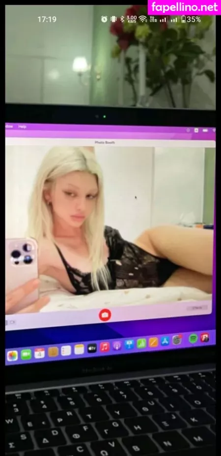 Evelinabouu OnlyFans Thumbnail #UJ2apDdF0o