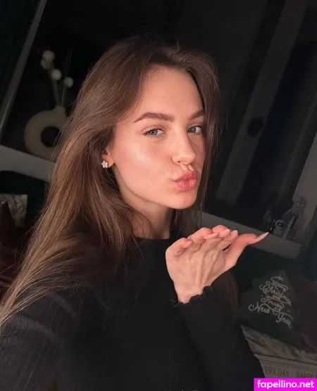 Evelinakiss OnlyFans Thumbnail #64NzwOYtYB