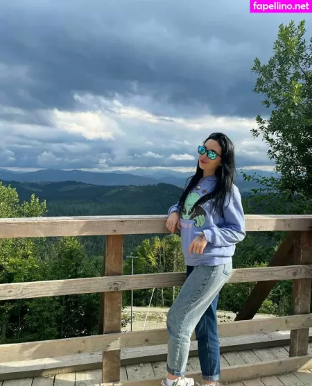 Evelinaqueen OnlyFans Thumbnail #85ynVxQXrS