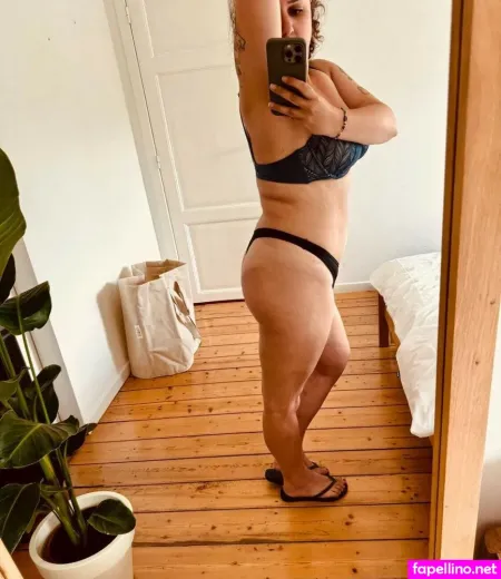 Eveline Martens OnlyFans Thumbnail #HGuSiAaLXK