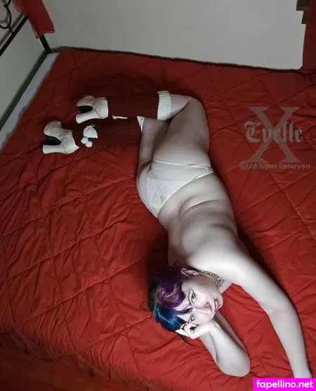 Evelle X OnlyFans Thumbnail #uJHNjeoKfl