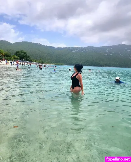 Evelyn Alvarez OnlyFans Thumbnail #eyolHXEEgn